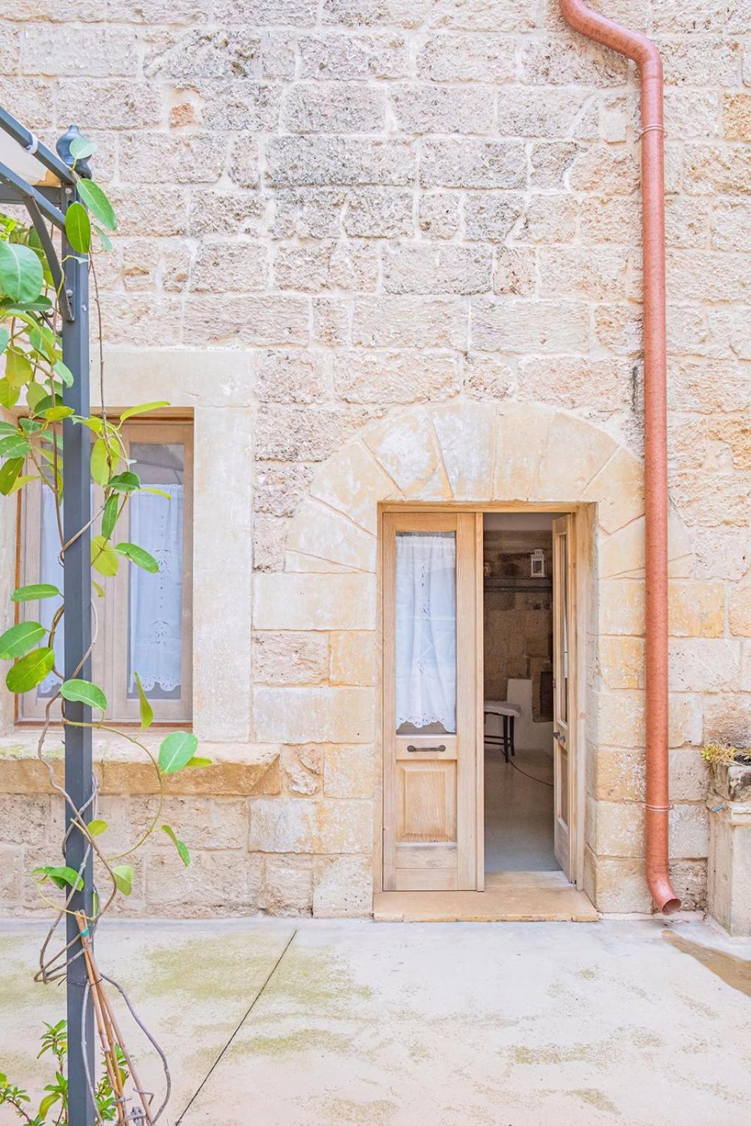 Historia- Dimore Corte Chiesa กอริยิอาโน ดอตรานโต ภายนอก รูปภาพ